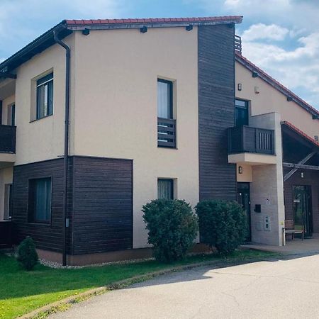 فندق Ipari Park Panzio سولنوك المظهر الخارجي الصورة