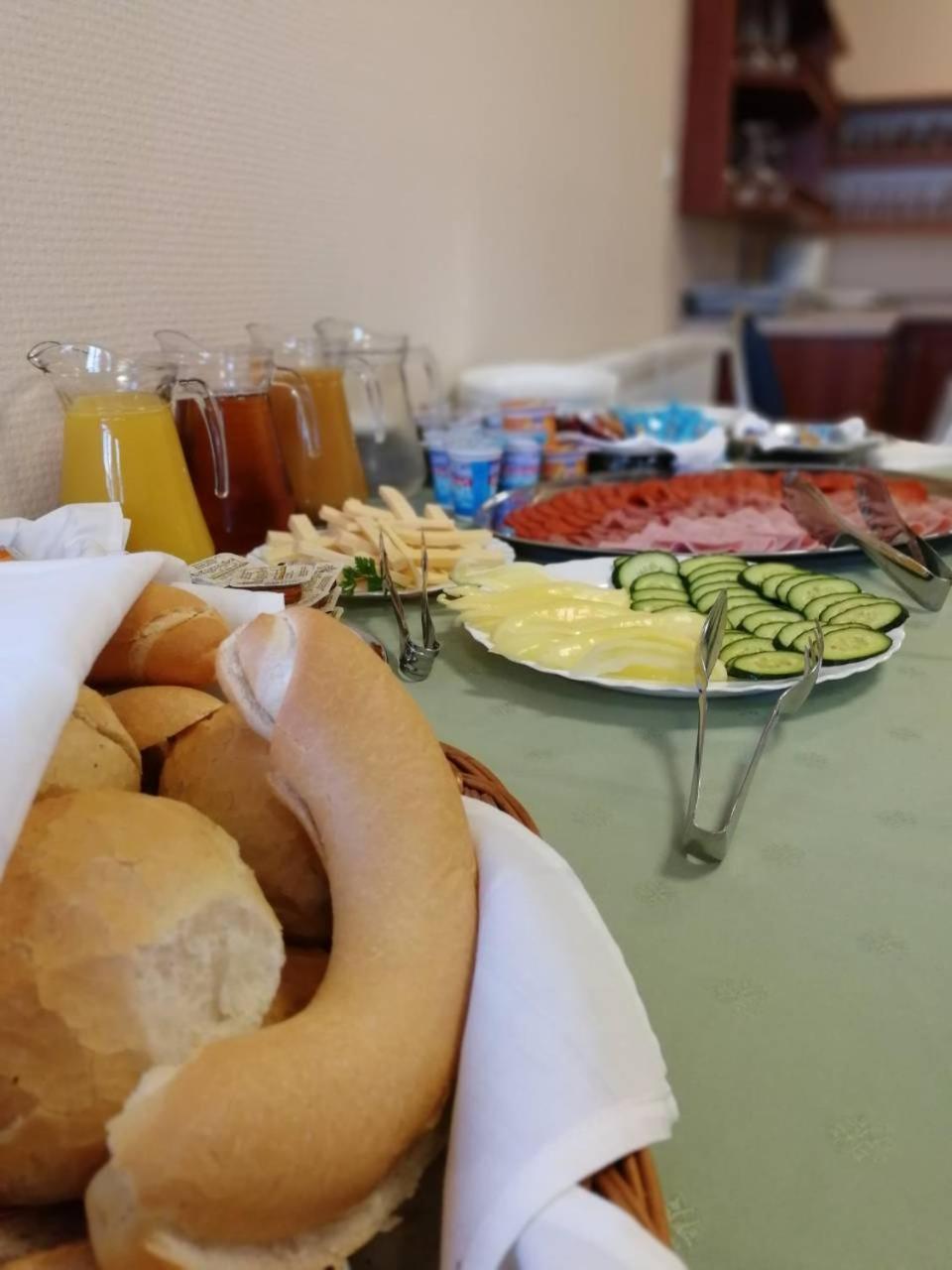 فندق Ipari Park Panzio سولنوك المظهر الخارجي الصورة
